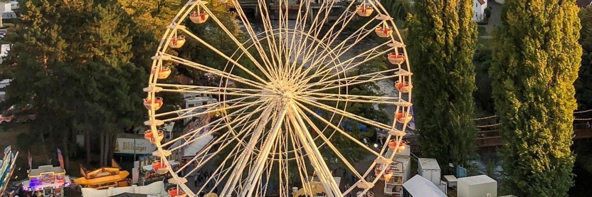 Fettmarkt Luftbild mit Riesenrad