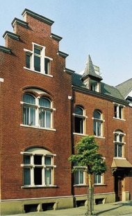 Das Fabrikantenhaus Bispink Das Fabrikantenhaus mit Braunen Ziegelsteinen von außen