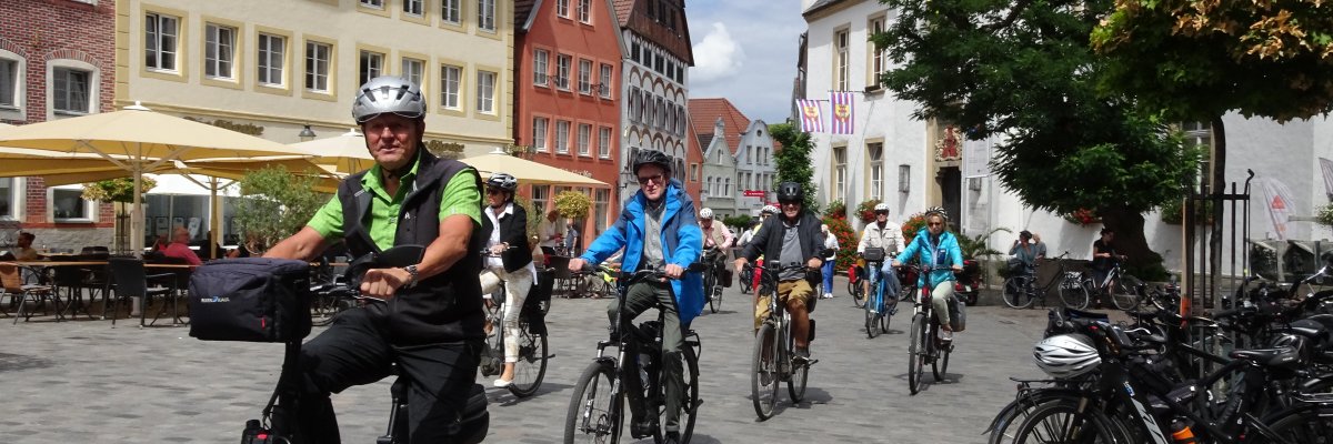 Radfahrer Marktplatz Radfahrer auf dem Marktplatz
