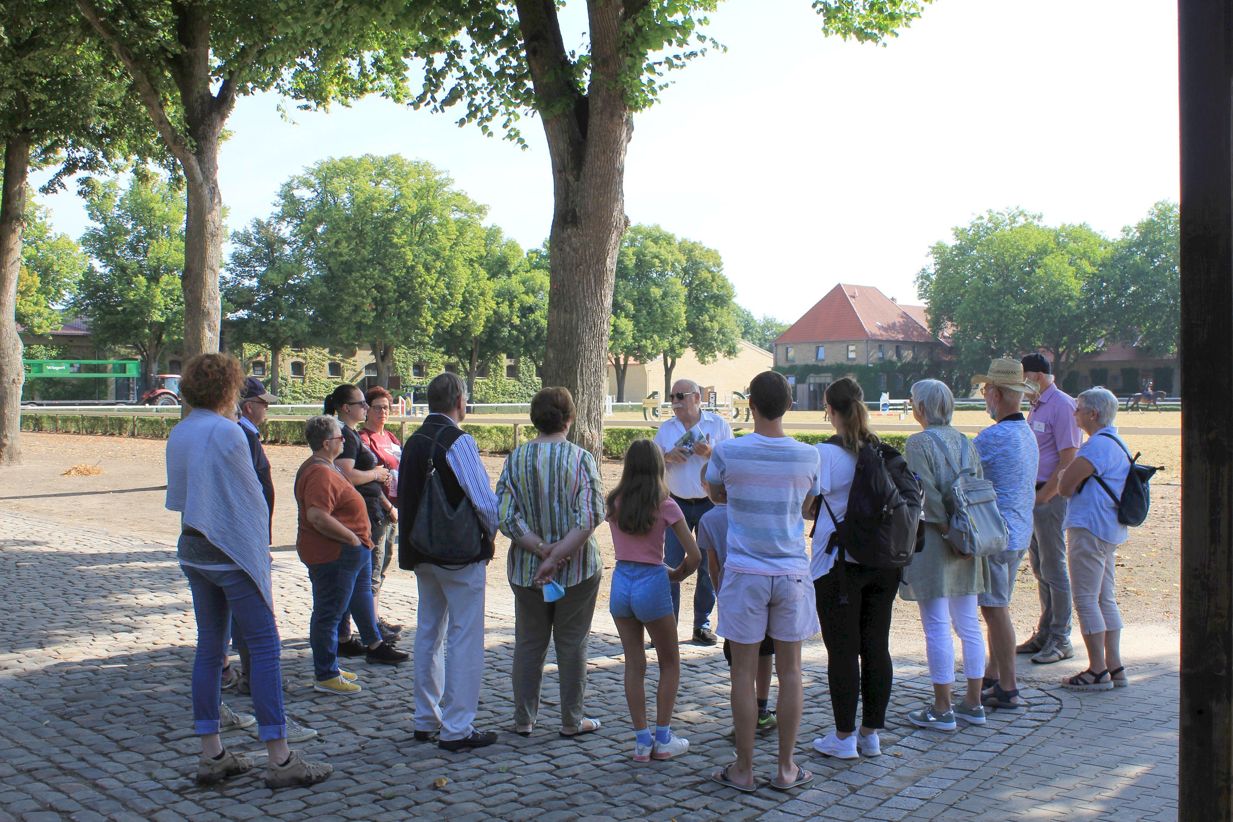 Titelbild Broschüre Führungen 2025