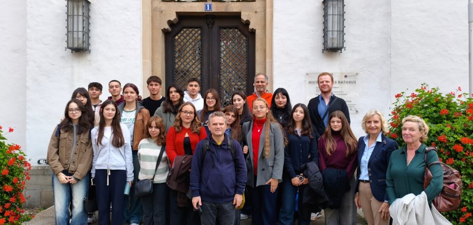 Die türkischen Austausschüler mit ihren Lehrern, der Lehrerin vom MGW und der stellvertretenden Bürgermeisterin Doris Kaiser