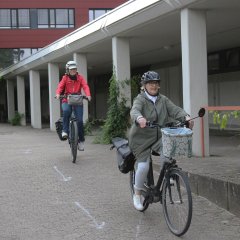 Pedelectraining Zwei Fahrradfahrer beim Training