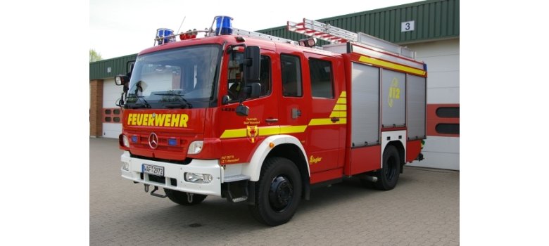 Hilfeleistungslöschgruppenfahrzeug (Hlf) der Feuerwehr Warendorf Hilfeleistungslöschgruppenfahrzeug (Hlf) der Feuerwehr Warendorf